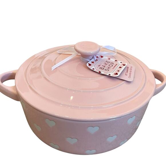 The Bake Shop Hearts Casserole Dish with Lid Valentines Day Pastel Pink New - Picture 2 of 15